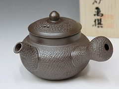Banko teapot by Iroku