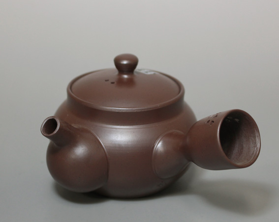 Banko teapots by Jitsuzan
