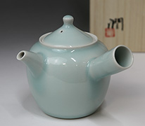 Banko celadon teapot by Shimizu Jun