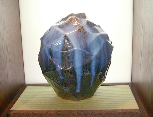 Japanese pottery - Aohagi vase by Noutomi Susumu