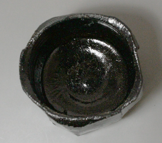 Setoguro tea bowl by Higuchi Masayuki