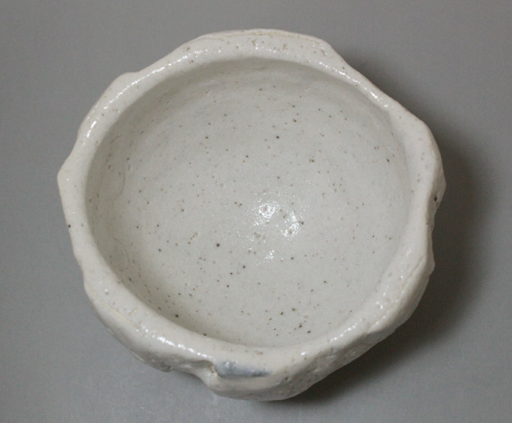 Shino tea bowl by Higuchi Masayuki