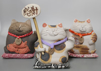 Handcrafted Maneki neko by Yamada Chiyoko