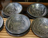 Japanese pottery - Okinawa - sgraffito plate