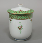 Kutani small flower pattern lidded yunomi tea cup