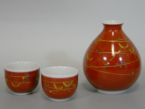 Kutani sake set - red and gold