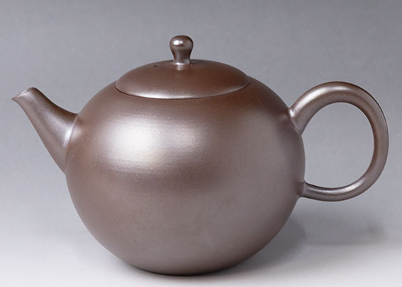 Banko teapots by Otsuki Shun