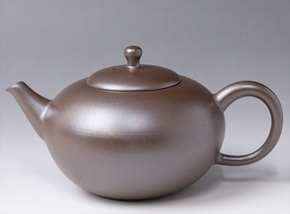 Banko teapots by Otsuki Shun