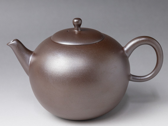 Banko teapots by Otsuki Shun