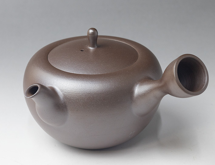 Banko teapots by Otsuki Shun