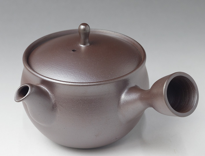 Banko teapots by Otsuki Shun