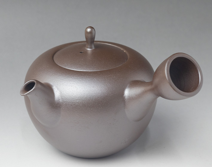 Banko teapots by Otsuki Shun