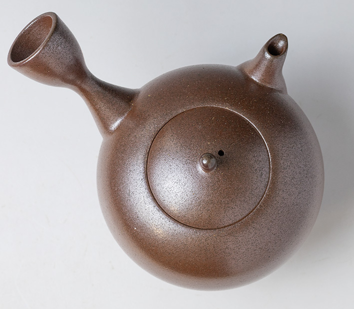 Banko teapot by Otsuki Shun - top view