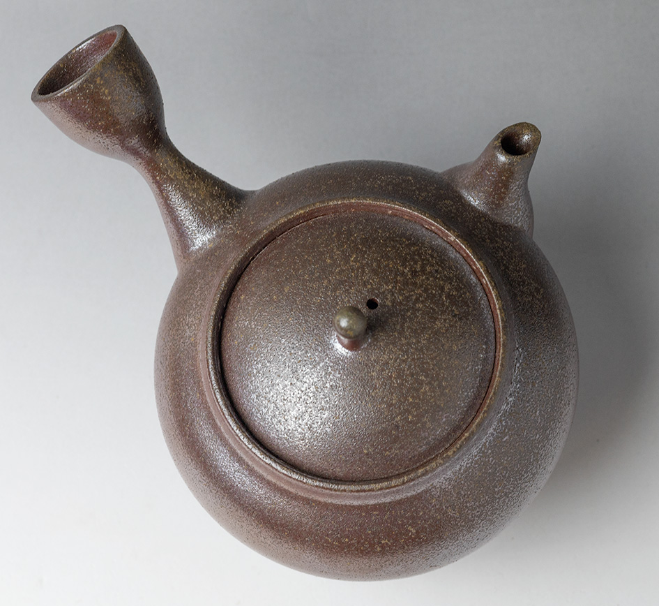 Banko teapot by Otsuki Shun - top view