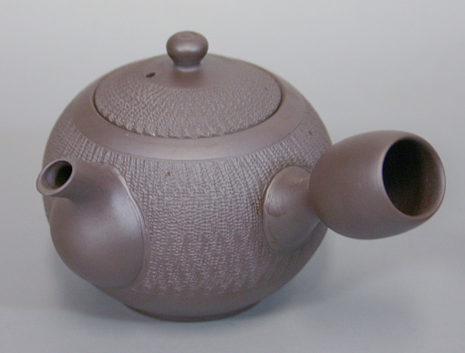 Banko shidei kyusu teapot by Tachi Masaki