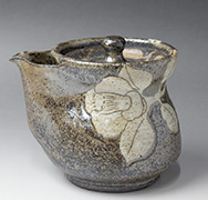 Sgraffito Camellia pattern teapot