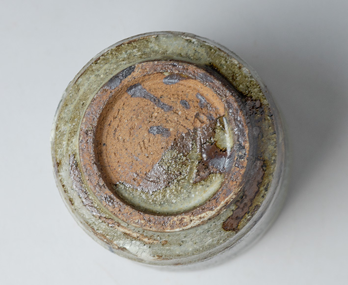 The bottom view of Kiji Karatsu yunomi tea cup