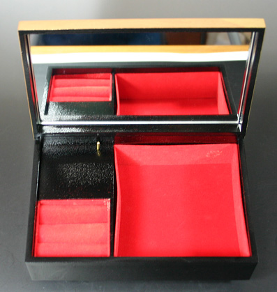 Japanese Gold leaf Music box