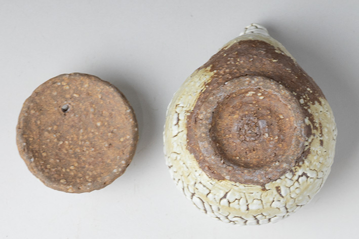 Hagiyaki Kairagi houhin by Mukuhara Kashun - bottom