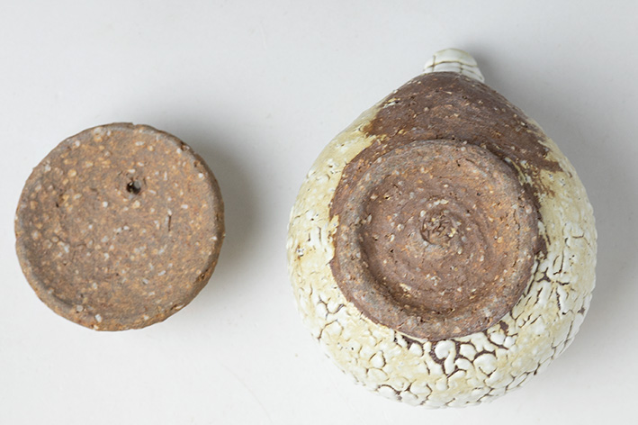 Hagiyaki Kairagi houhin by Mukuhara Kashun - bottom