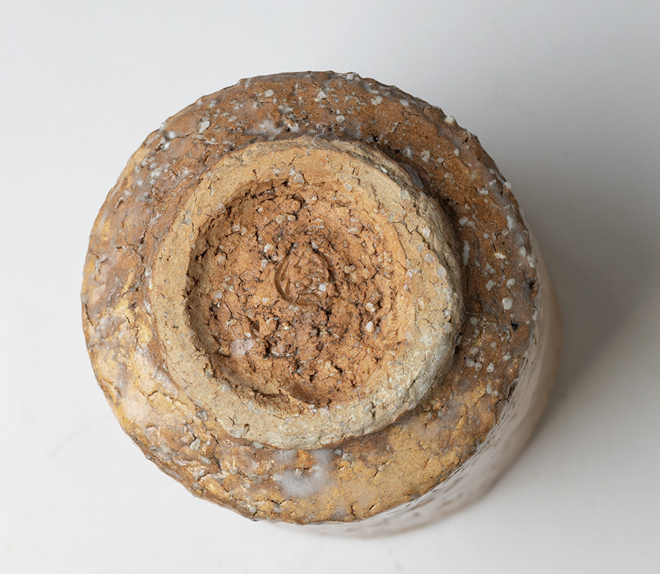 Hagiyaki biwa (Loquat) yunomi - bottom view