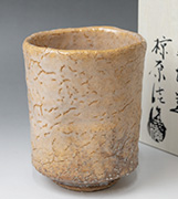 Hagi yunomi teacup by Mukuhara Kashun
