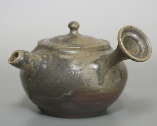 Japanese pottery- teapots by Ogawa Jinpachi