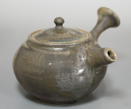 Japanese pottery- teapots by Ogawa Jinpachi