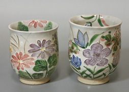 Handpainted autumnal breeze pair yunomi cups by Yamamoto Hokusai