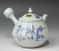 Kyotaki porcelain teapot