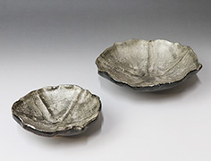Silver glaze  foliated rim bowls by Higuchi Masayuki