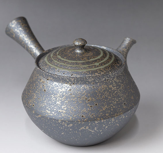 Tokoname teapot by Fujita Tokuta