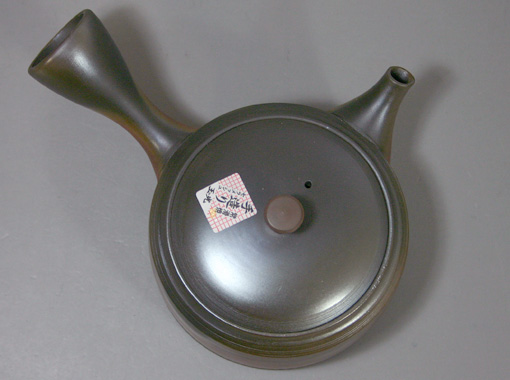 Tokoname teapot kyusu by Gyokko