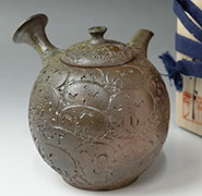 Tokoname Mayake teapot by Konishi Yohei