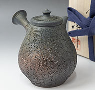 Tokoname Mayake teapot by Konishi Yohei