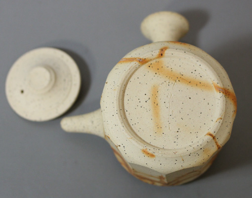 Japanese pottery - Tokoname Teapot by Konishi Yohei