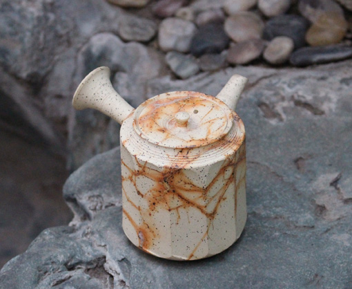 Tokoname Teapot by Konishi Yohei