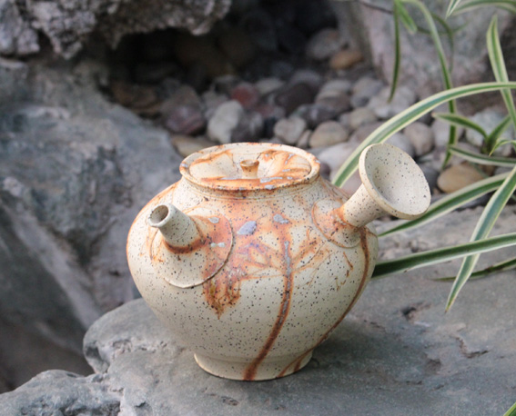 Japanese pottery - Tokoname Teapot by Konishi Yohei