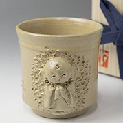 Japanese pottery - yunomi tea cup by Konishi Yohei