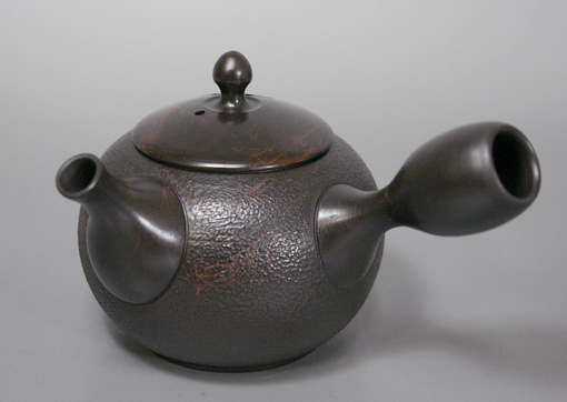 Japanese pottery -Tokoname teapot by craftsman Koshin