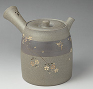 Gold Cherry Blossoms teapot by Seiho