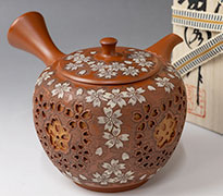 Japanese pottery - Tokonameyaki teapot by Shunen II