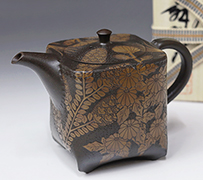 Japanese pottery - Tokonameyaki teapot by Shunen II
