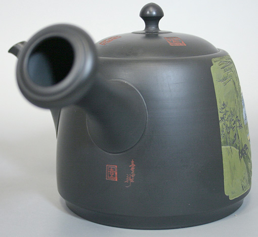 Kodo's engraved teapot -Mt.Fuji in autumn