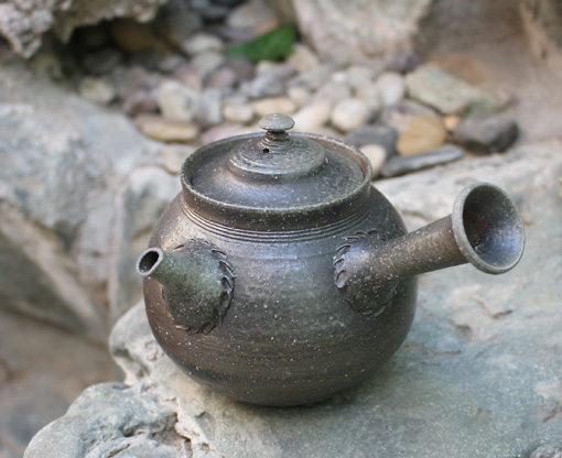 Japanese pottery -  Tokonameyaki teapot by Yamada Sou