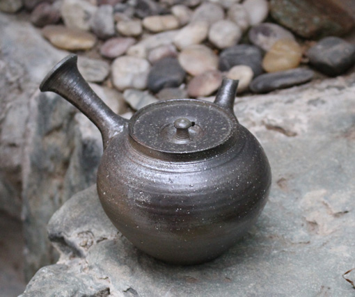 Japanese pottery -  Tokonameyaki teapot by Yamada Sou