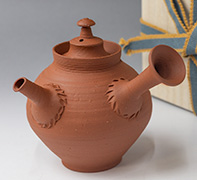 Japanese pottery Tokoname teapot by Yamada Sou