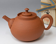 Japanese pottery Tokoname teapot by Yamada Sou