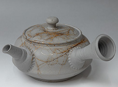 Tokonme teapot by Yoshiki