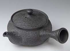 Tokonme teapot by Yoshiki